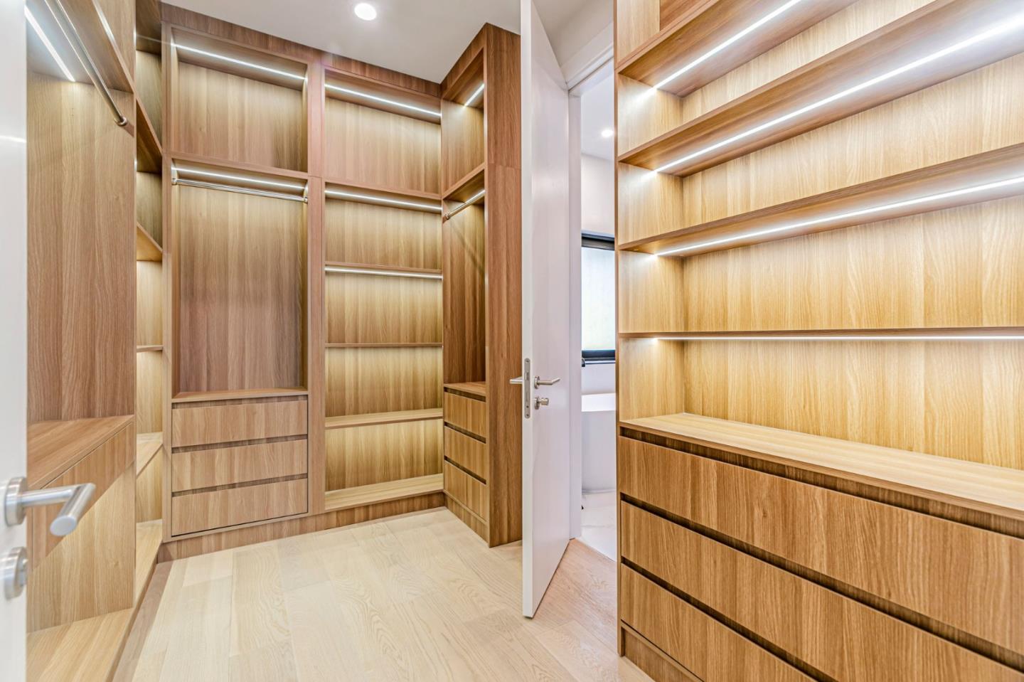 Detail Gallery Image 26 of 53 For 665 Hawthorne Ave, Campbell,  CA 95008 - 5 Beds | 5 Baths