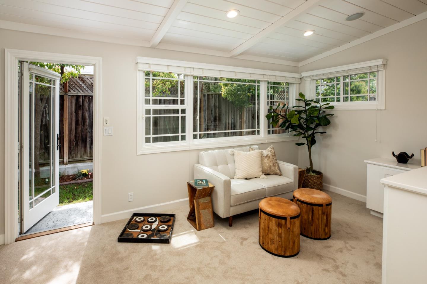 Detail Gallery Image 10 of 37 For 206 Thomas Dr, Los Gatos,  CA 95032 - 3 Beds | 2 Baths