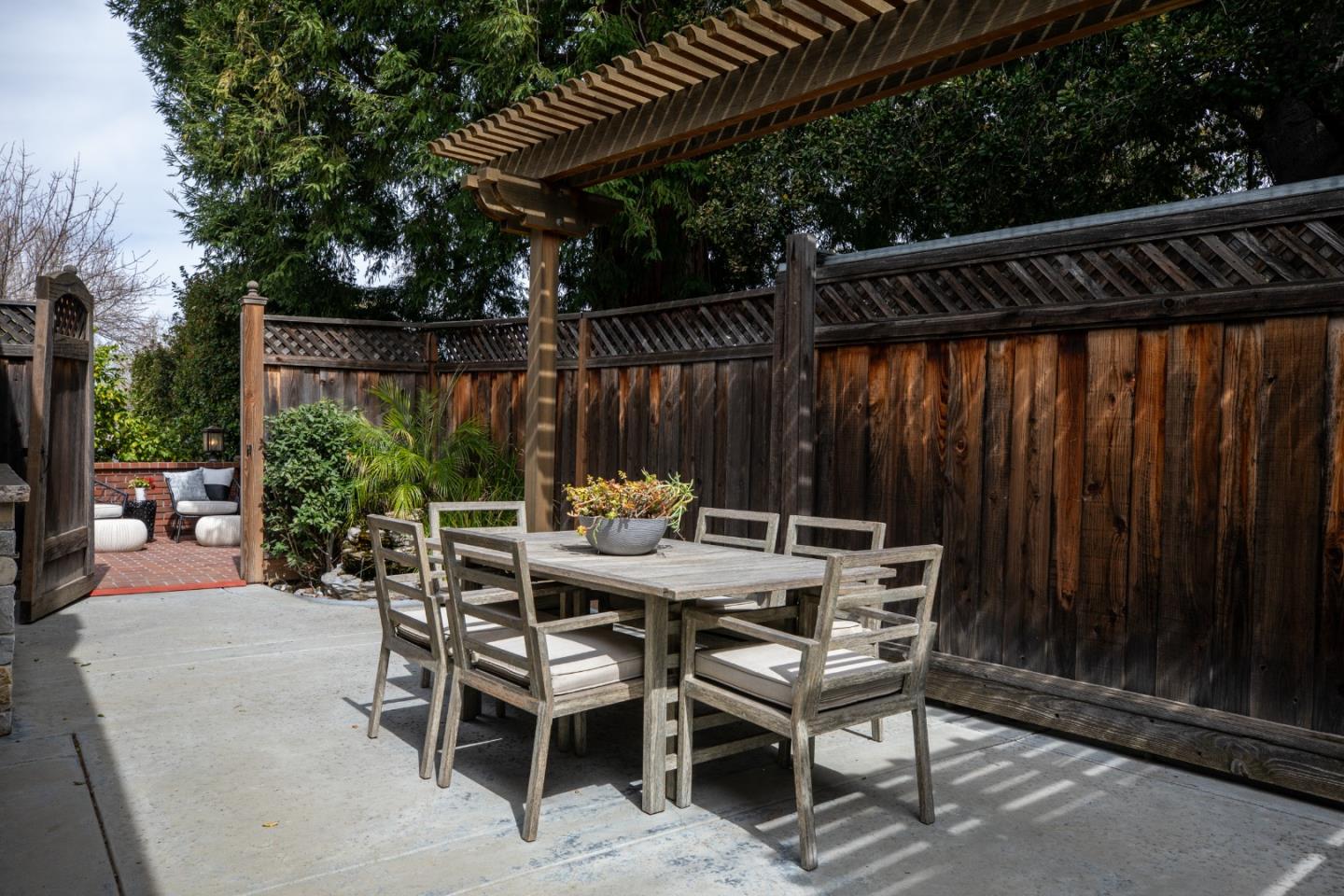Detail Gallery Image 22 of 37 For 206 Thomas Dr, Los Gatos,  CA 95032 - 3 Beds | 2 Baths