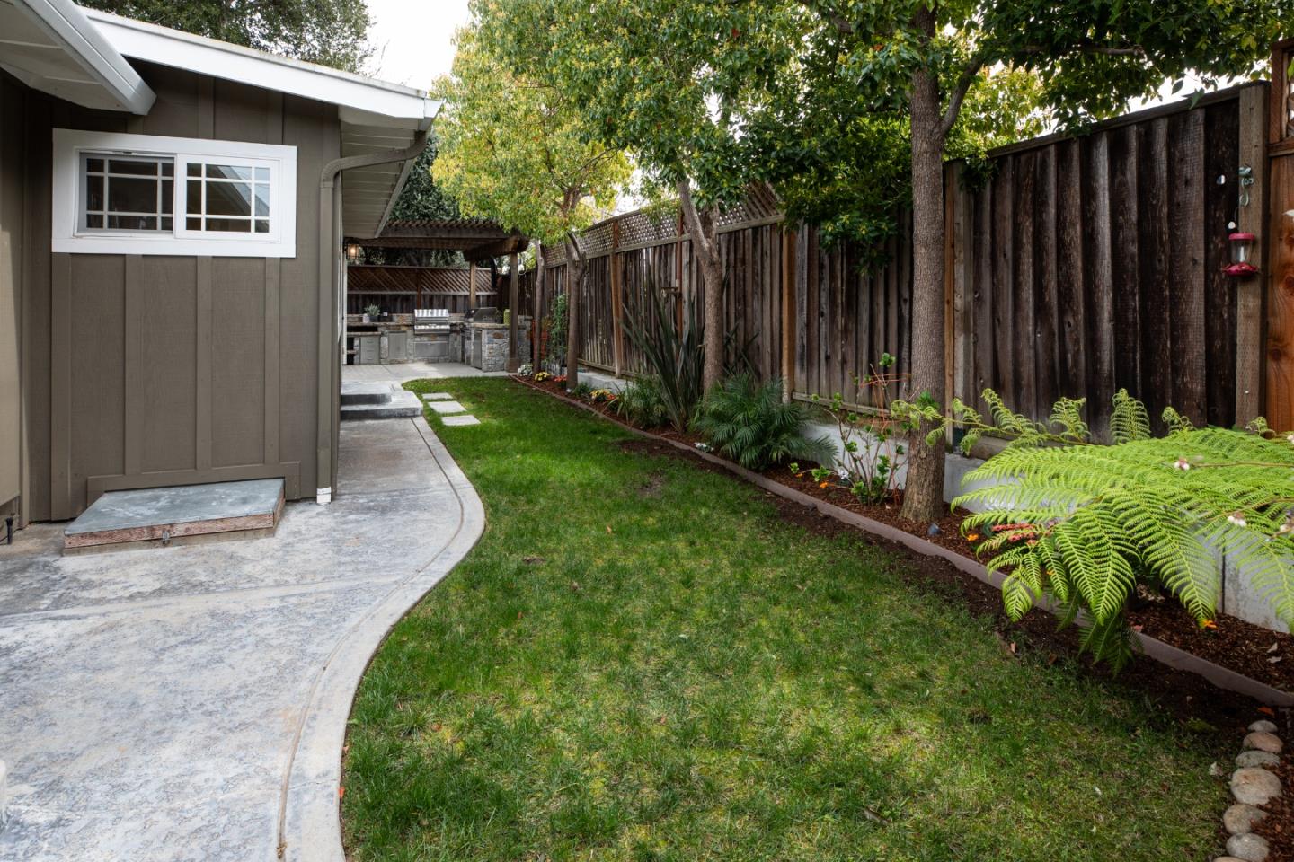 Detail Gallery Image 29 of 37 For 206 Thomas Dr, Los Gatos,  CA 95032 - 3 Beds | 2 Baths