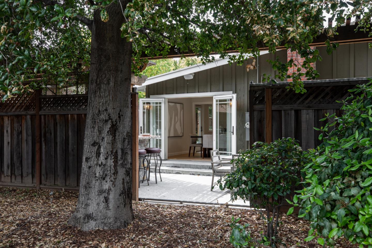 Detail Gallery Image 34 of 37 For 206 Thomas Dr, Los Gatos,  CA 95032 - 3 Beds | 2 Baths