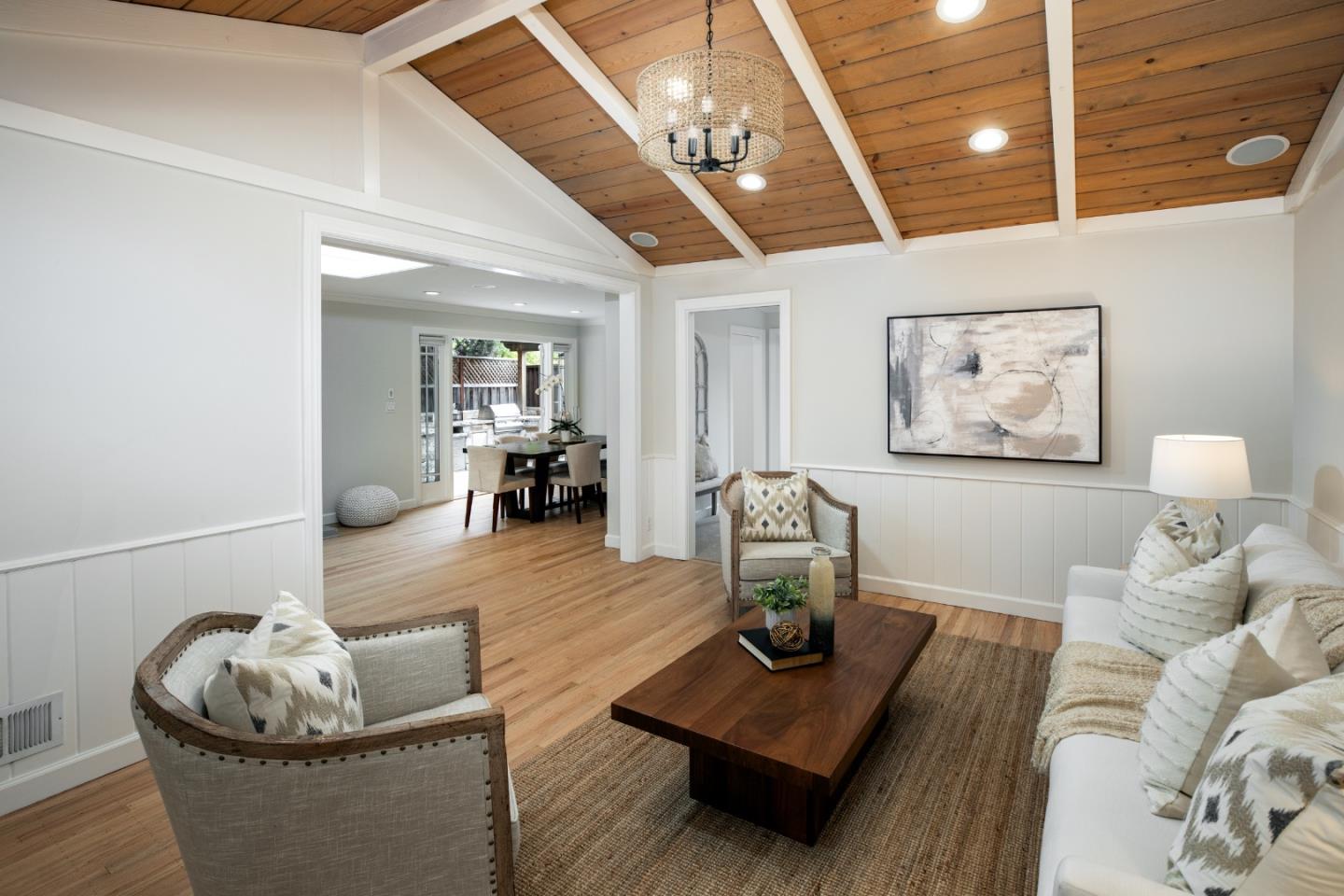 Detail Gallery Image 4 of 37 For 206 Thomas Dr, Los Gatos,  CA 95032 - 3 Beds | 2 Baths