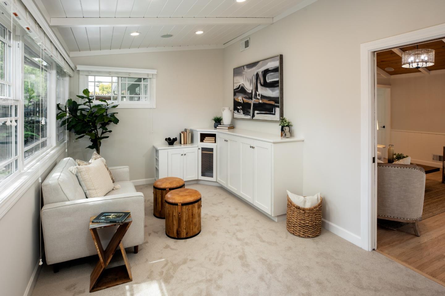 Detail Gallery Image 9 of 37 For 206 Thomas Dr, Los Gatos,  CA 95032 - 3 Beds | 2 Baths