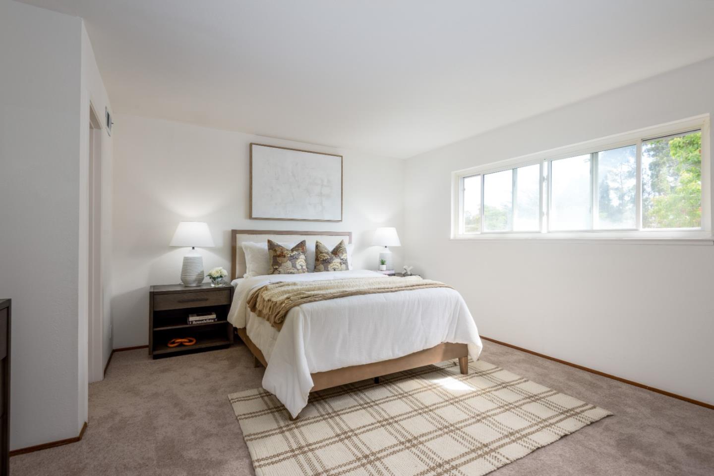 Detail Gallery Image 10 of 25 For 1029 Suzanne Ct, Half Moon Bay,  CA 94019 - 3 Beds | 1/1 Baths