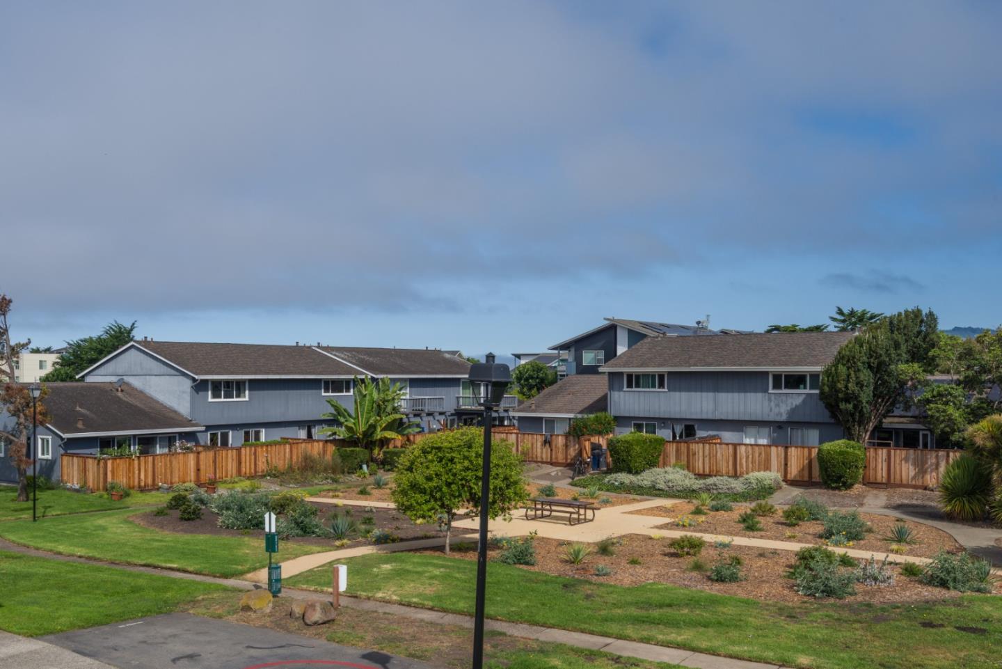 Detail Gallery Image 17 of 25 For 1029 Suzanne Ct, Half Moon Bay,  CA 94019 - 3 Beds | 1/1 Baths