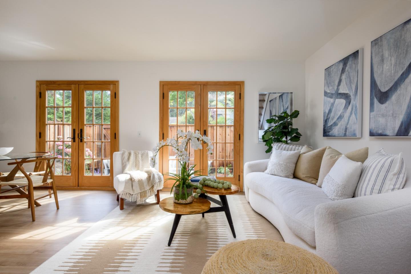 Detail Gallery Image 3 of 25 For 1029 Suzanne Ct, Half Moon Bay,  CA 94019 - 3 Beds | 1/1 Baths