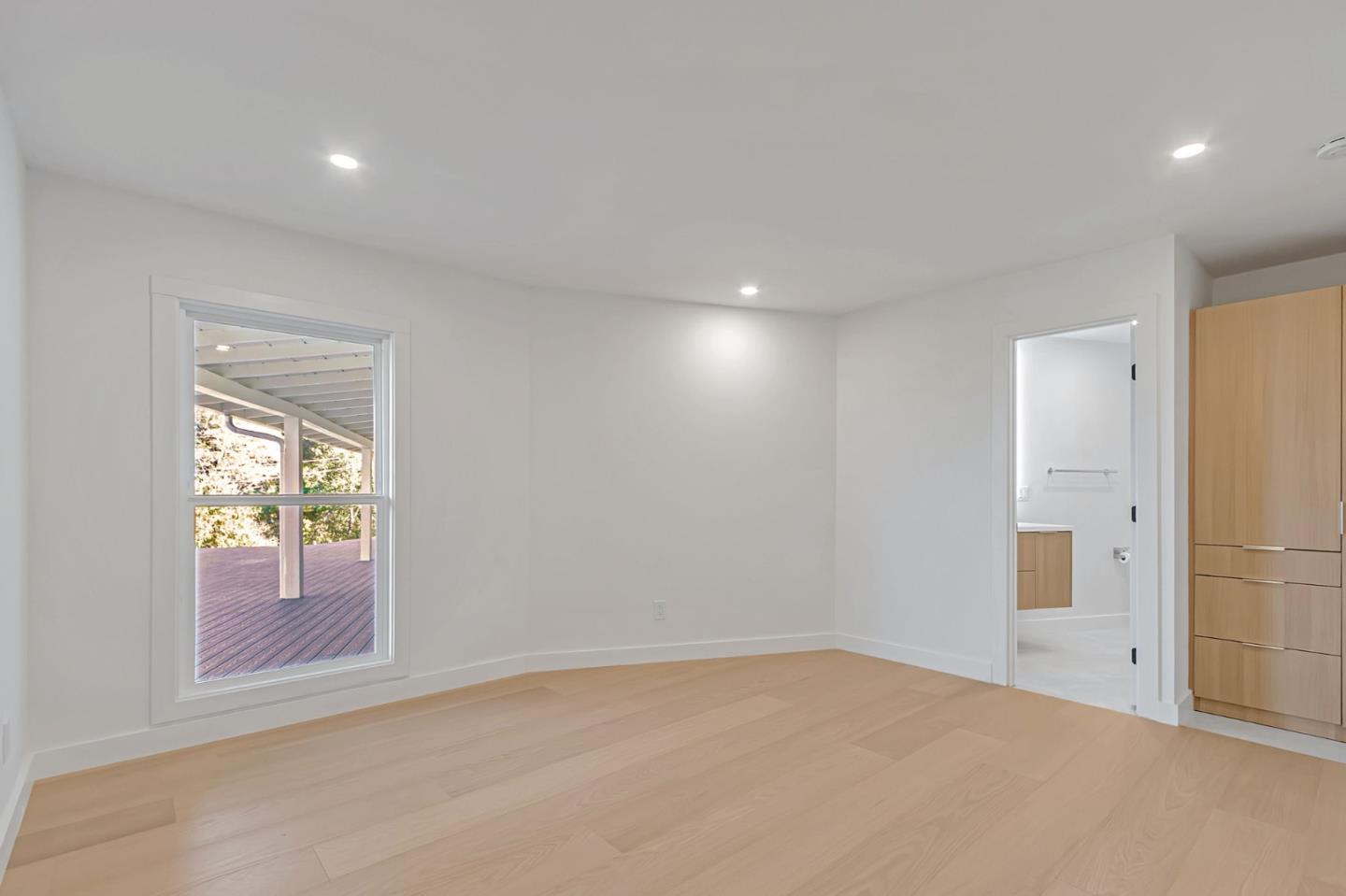 Detail Gallery Image 14 of 29 For 510 Woodside Dr, Woodside,  CA 94062 - 3 Beds | 3/1 Baths