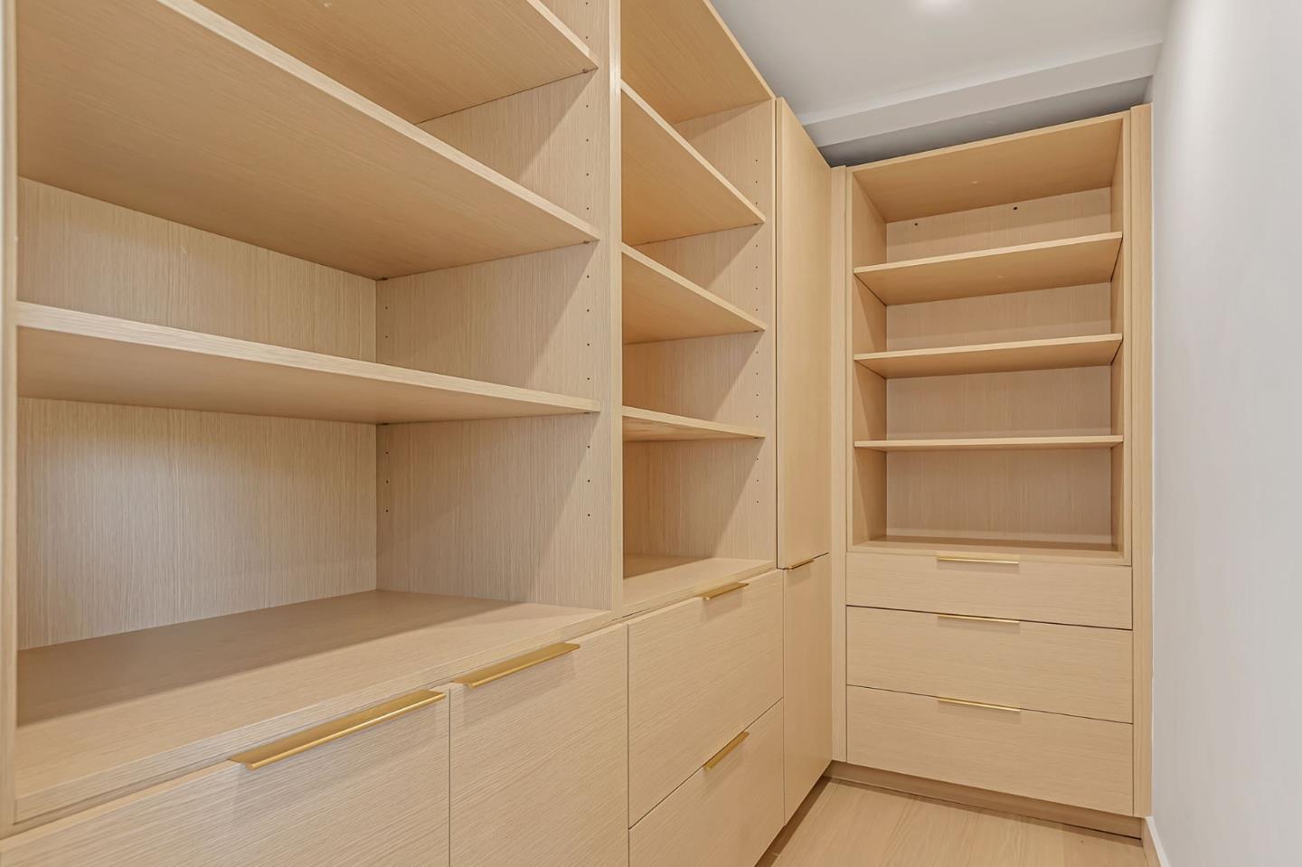Detail Gallery Image 15 of 29 For 510 Woodside Dr, Woodside,  CA 94062 - 3 Beds | 3/1 Baths