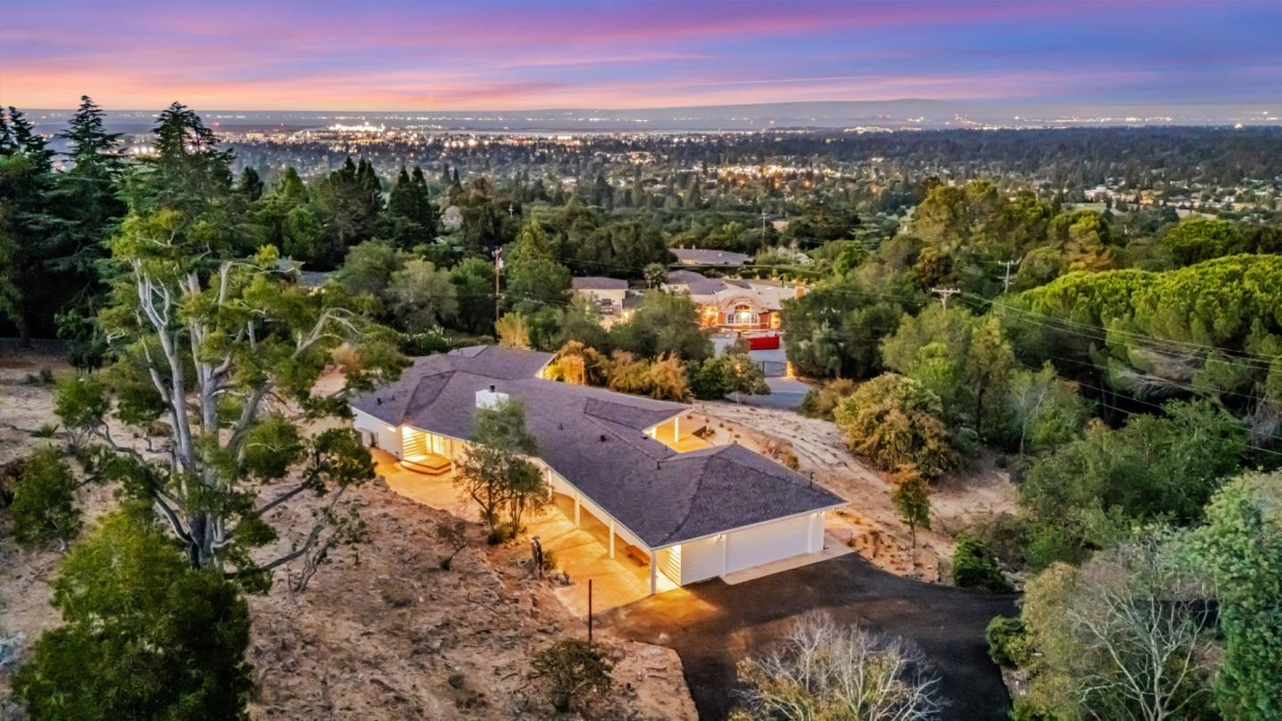 Detail Gallery Image 24 of 29 For 510 Woodside Dr, Woodside,  CA 94062 - 3 Beds | 3/1 Baths