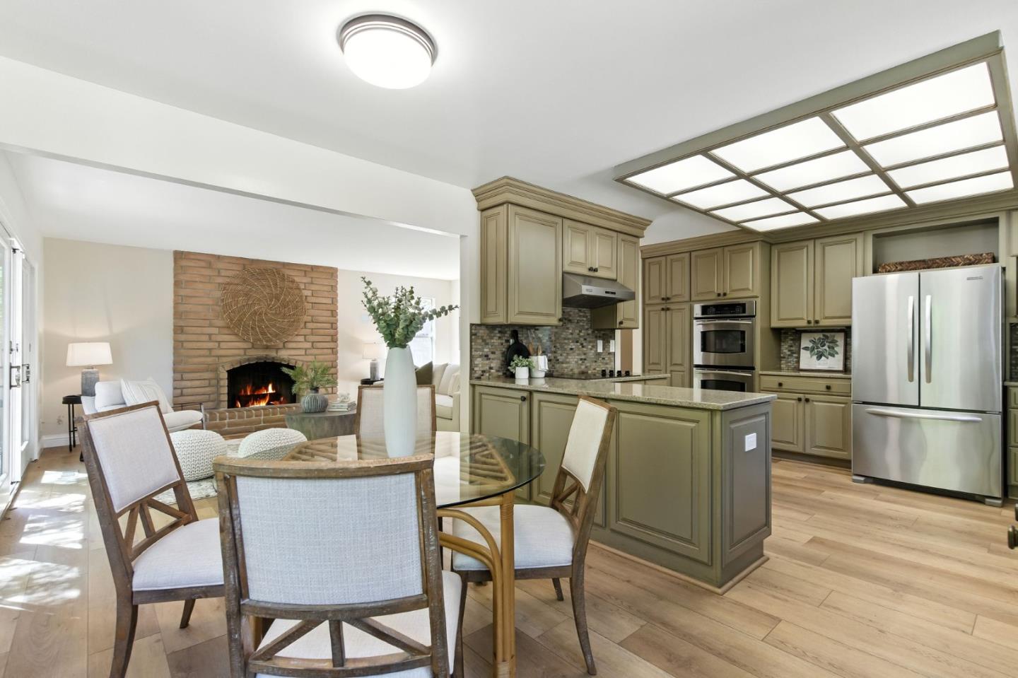 Detail Gallery Image 11 of 16 For 12416 Arroyo De Arguello, Saratoga,  CA 95070 - 5 Beds | 2/1 Baths