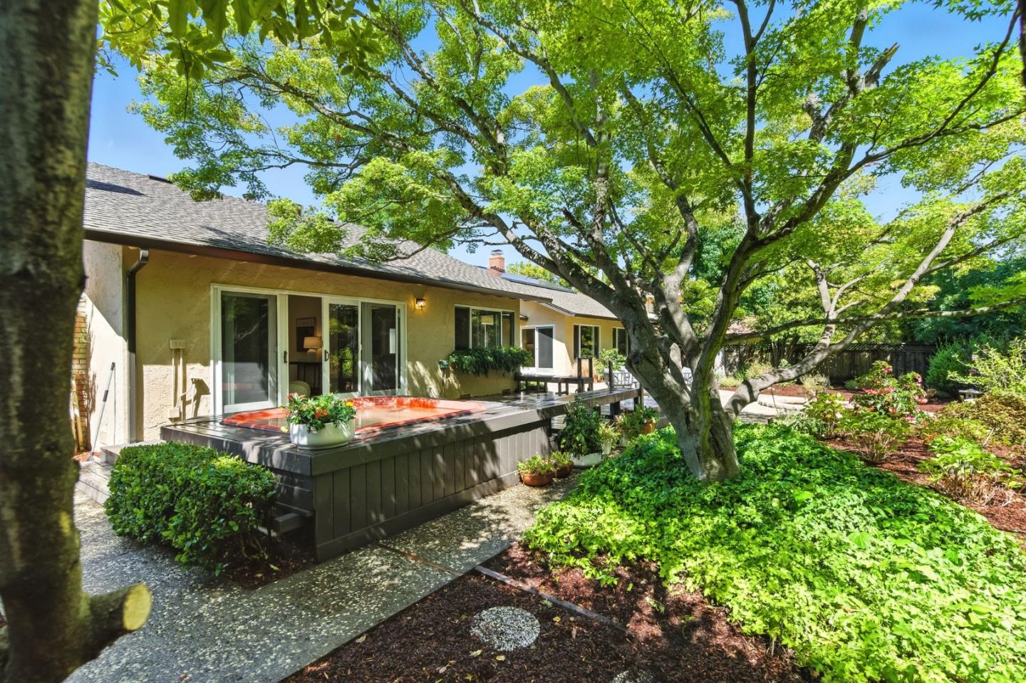 Detail Gallery Image 15 of 16 For 12416 Arroyo De Arguello, Saratoga,  CA 95070 - 5 Beds | 2/1 Baths
