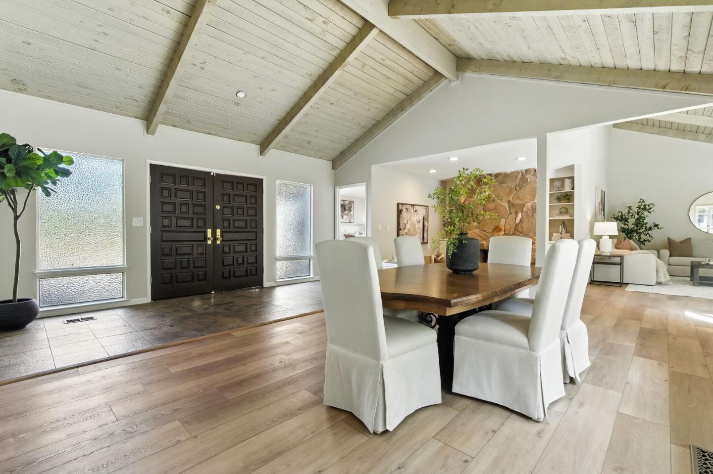 Detail Gallery Image 7 of 16 For 12416 Arroyo De Arguello, Saratoga,  CA 95070 - 5 Beds | 2/1 Baths