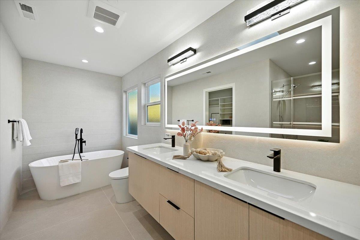 Detail Gallery Image 14 of 26 For 486 Southwood Ave, Sunnyvale,  CA 94086 - 3 Beds | 2/1 Baths