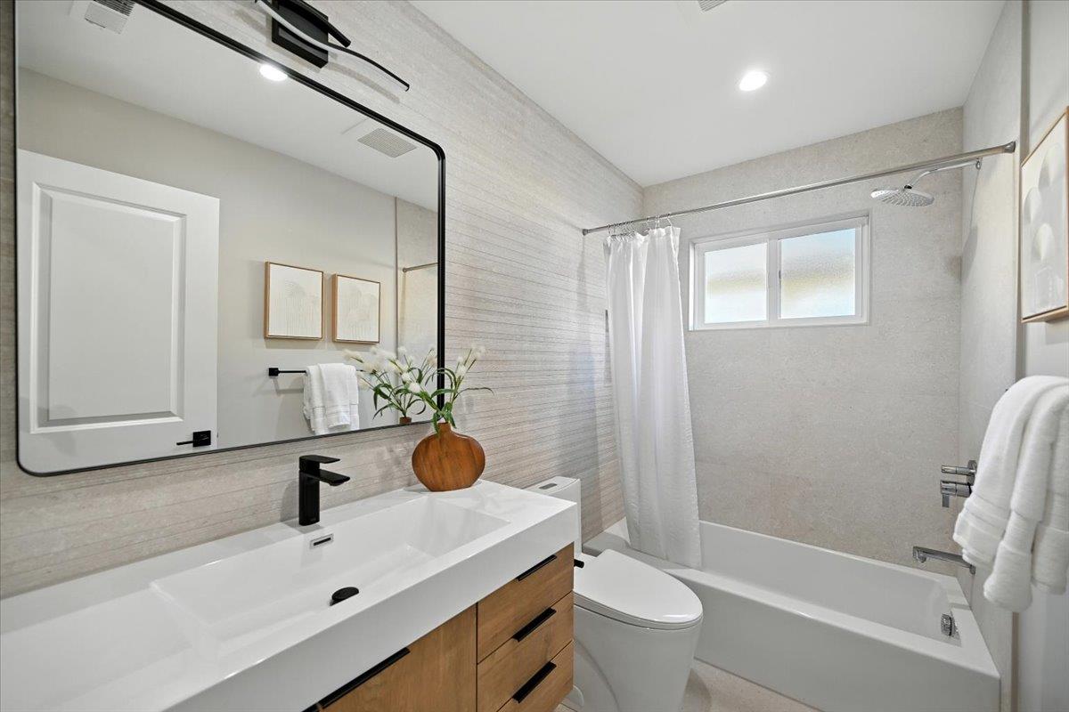 Detail Gallery Image 21 of 26 For 486 Southwood Ave, Sunnyvale,  CA 94086 - 3 Beds | 2/1 Baths
