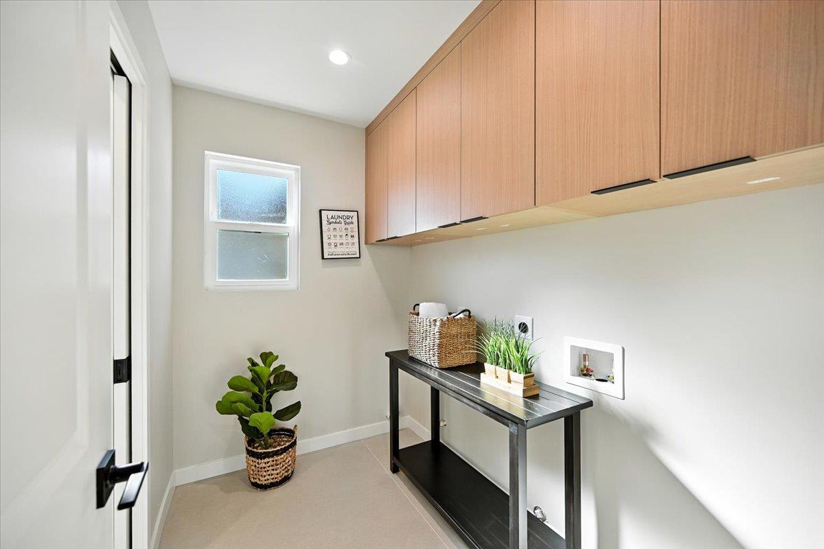 Detail Gallery Image 4 of 26 For 486 Southwood Ave, Sunnyvale,  CA 94086 - 3 Beds | 2/1 Baths