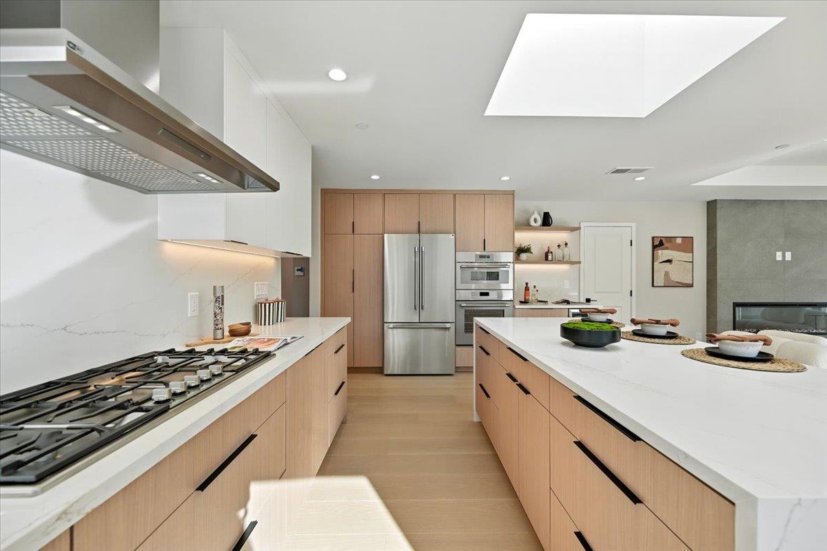 Detail Gallery Image 7 of 26 For 486 Southwood Ave, Sunnyvale,  CA 94086 - 3 Beds | 2/1 Baths