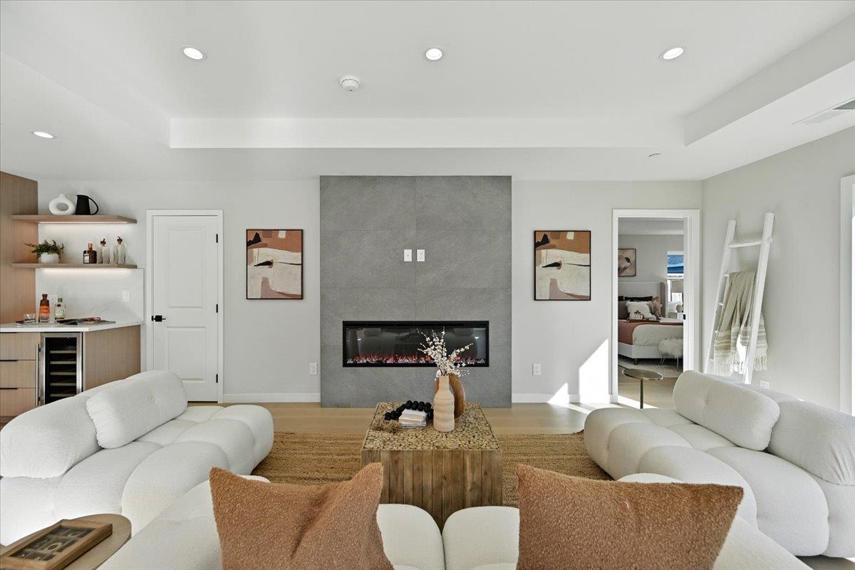 Detail Gallery Image 8 of 26 For 486 Southwood Ave, Sunnyvale,  CA 94086 - 3 Beds | 2/1 Baths