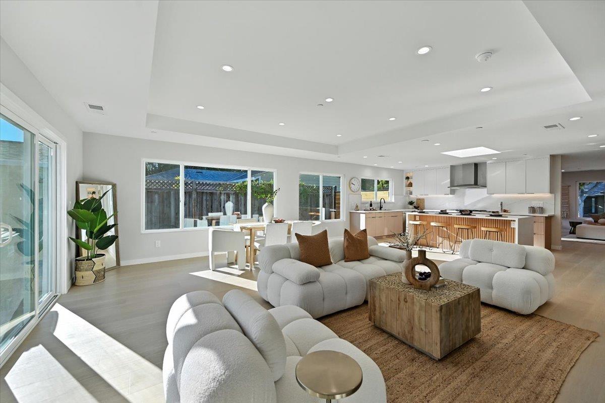 Detail Gallery Image 9 of 26 For 486 Southwood Ave, Sunnyvale,  CA 94086 - 3 Beds | 2/1 Baths