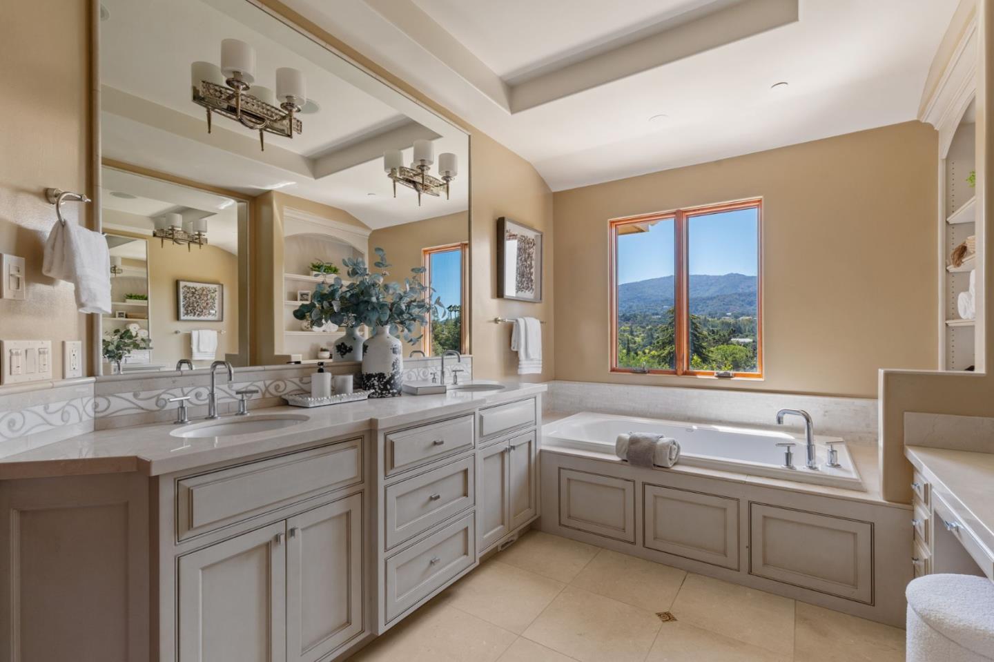 Detail Gallery Image 22 of 37 For 24570 Ruth Lee Ct, Los Altos,  CA 94024 - 5 Beds | 4/2 Baths