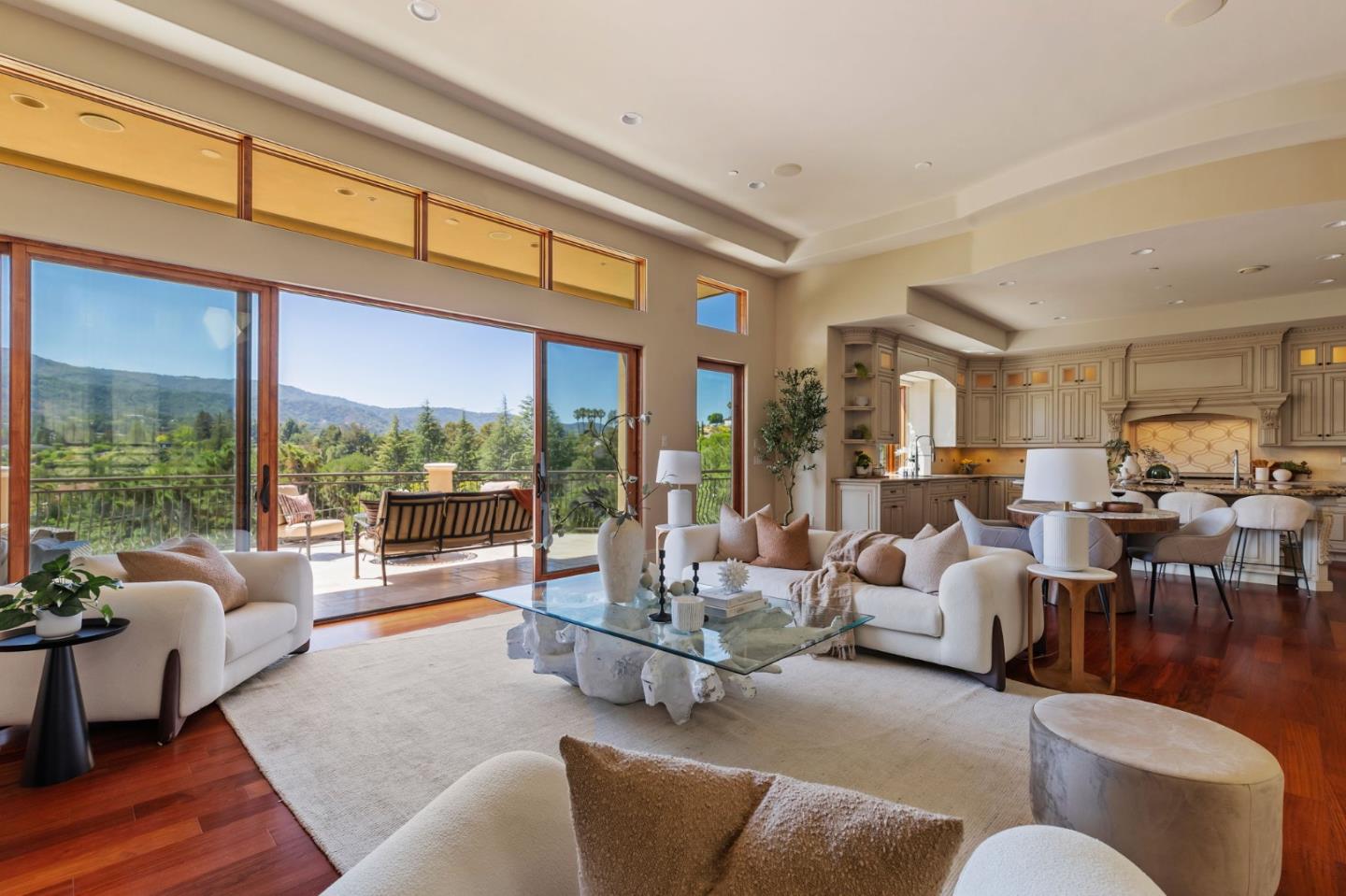 Detail Gallery Image 8 of 37 For 24570 Ruth Lee Ct, Los Altos,  CA 94024 - 5 Beds | 4/2 Baths