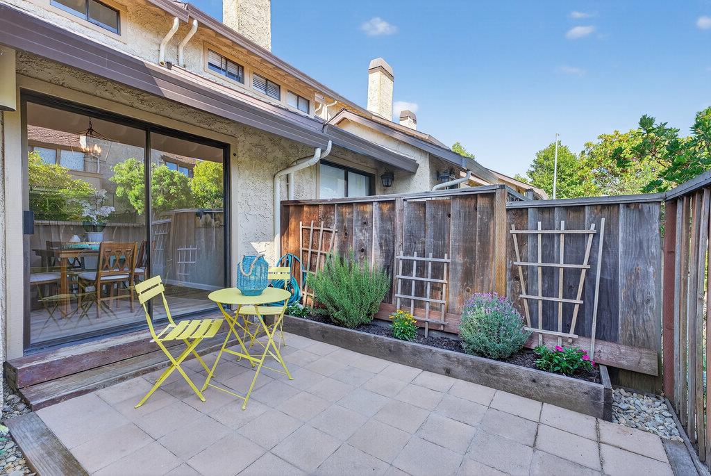 Detail Gallery Image 4 of 36 For 6244 Cabot Ct, Aptos,  CA 95003 - 2 Beds | 2 Baths