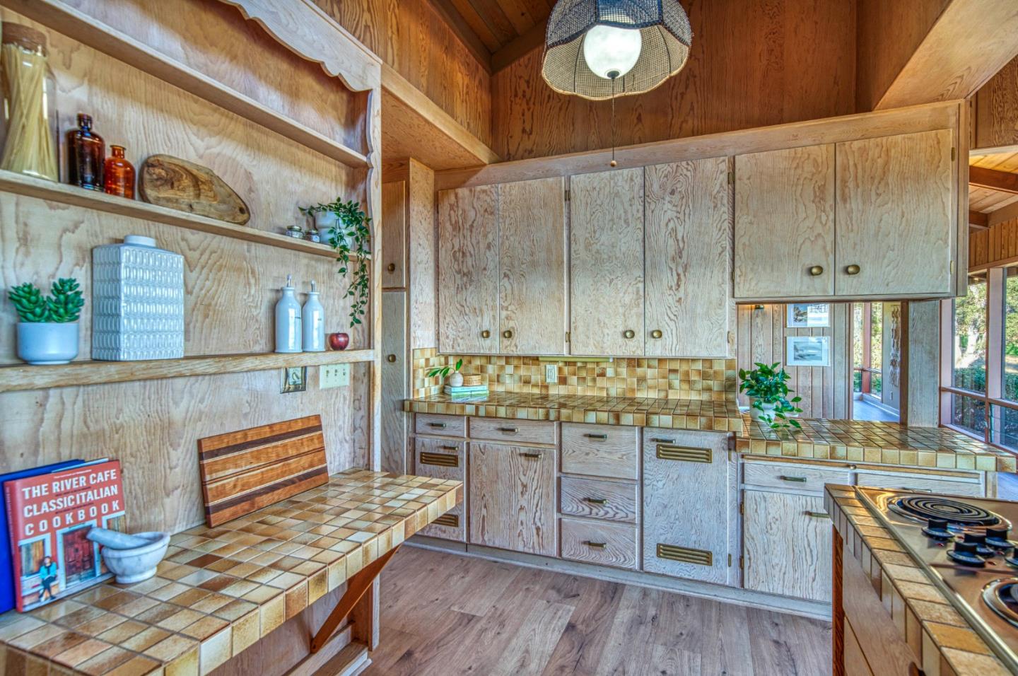 Detail Gallery Image 16 of 70 For 3600 N Park Ave, Soquel,  CA 95073 - 3 Beds | 2/1 Baths