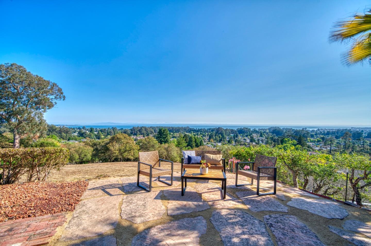 Detail Gallery Image 2 of 70 For 3600 N Park Ave, Soquel,  CA 95073 - 3 Beds | 2/1 Baths