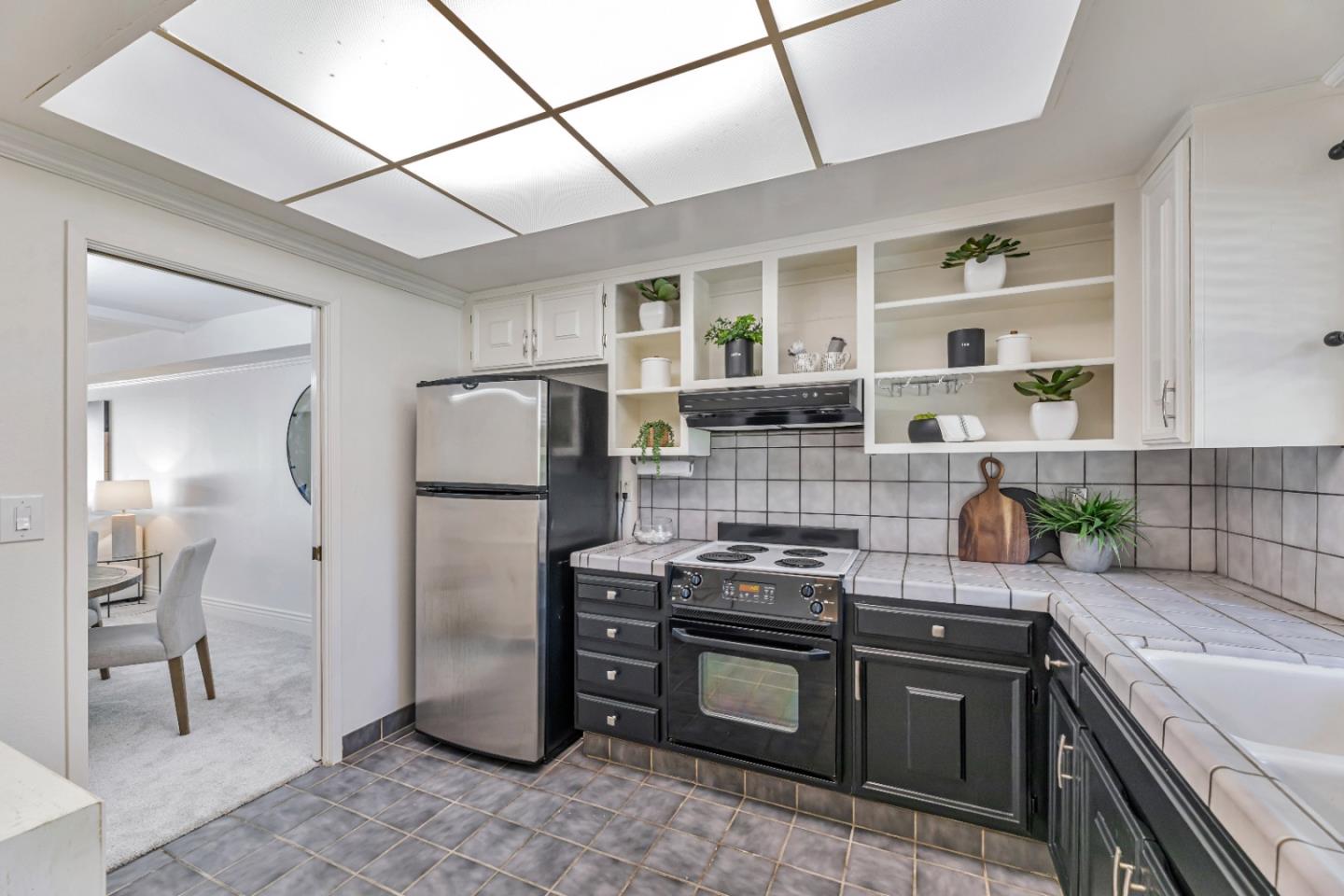 Detail Gallery Image 11 of 29 For 5264 Cribari Hts, San Jose,  CA 95135 - 1 Beds | 1 Baths
