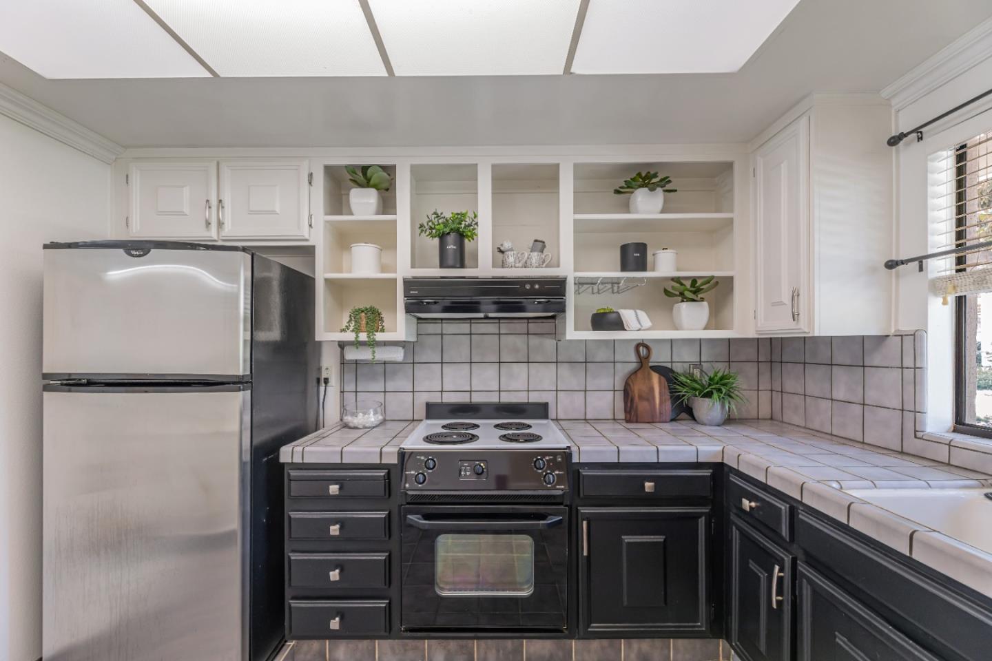 Detail Gallery Image 12 of 29 For 5264 Cribari Hts, San Jose,  CA 95135 - 1 Beds | 1 Baths