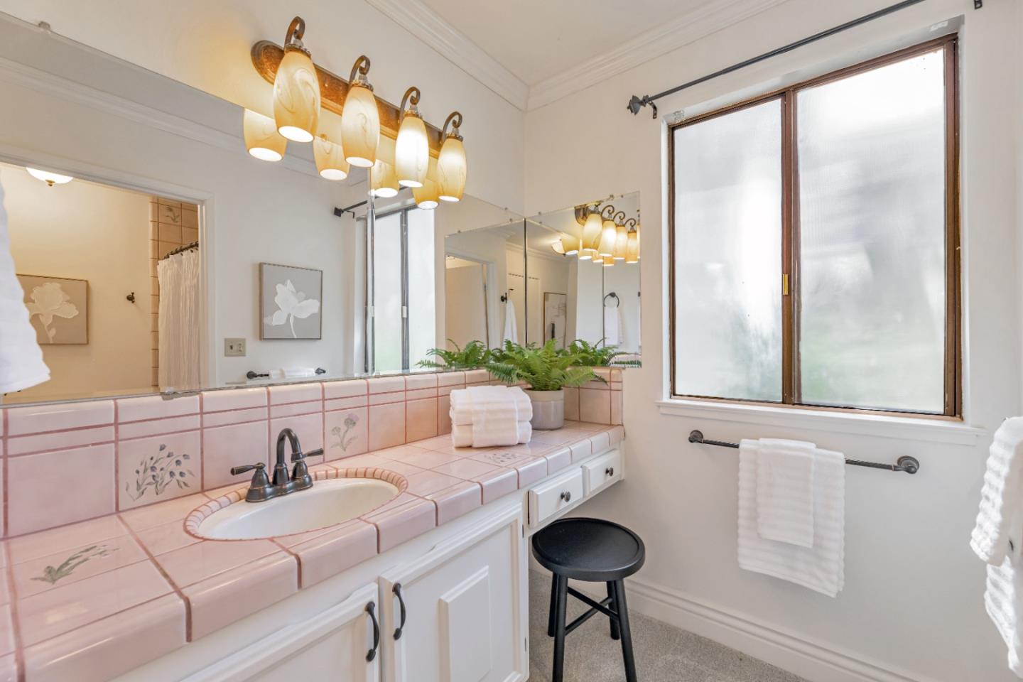 Detail Gallery Image 18 of 29 For 5264 Cribari Hts, San Jose,  CA 95135 - 1 Beds | 1 Baths