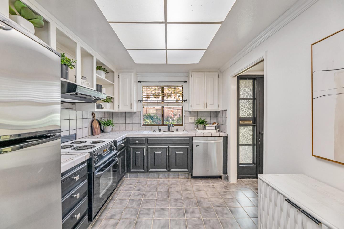 Detail Gallery Image 9 of 29 For 5264 Cribari Hts, San Jose,  CA 95135 - 1 Beds | 1 Baths