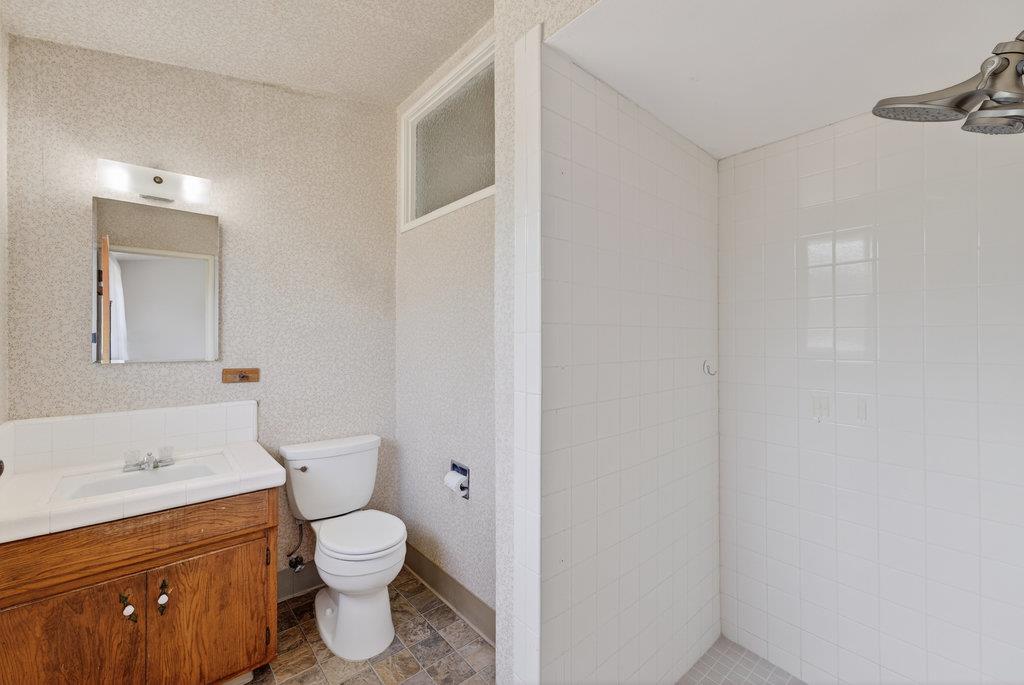 Detail Gallery Image 22 of 38 For 254 Rogers Ave, Watsonville,  CA 95076 - 5 Beds | 3 Baths