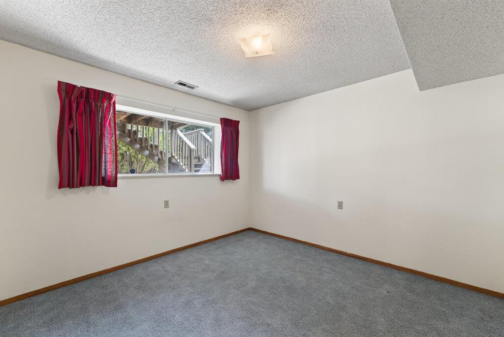 Detail Gallery Image 26 of 38 For 254 Rogers Ave, Watsonville,  CA 95076 - 5 Beds | 3 Baths