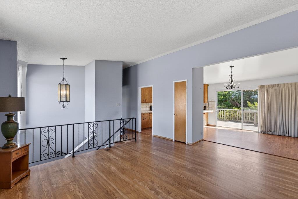 Detail Gallery Image 3 of 38 For 254 Rogers Ave, Watsonville,  CA 95076 - 5 Beds | 3 Baths
