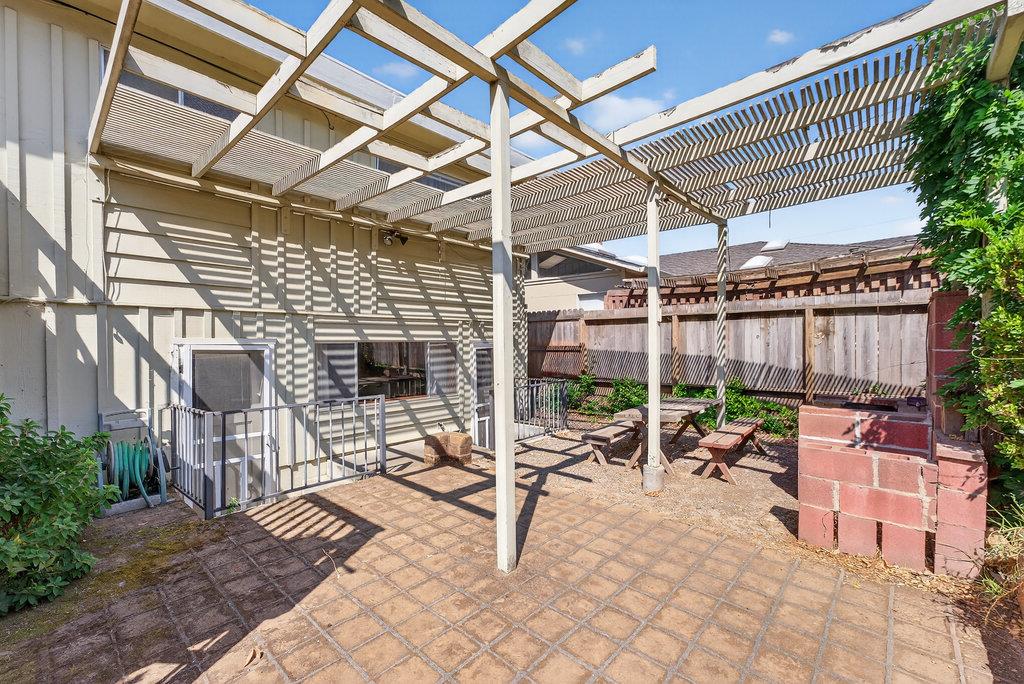 Detail Gallery Image 30 of 38 For 254 Rogers Ave, Watsonville,  CA 95076 - 5 Beds | 3 Baths