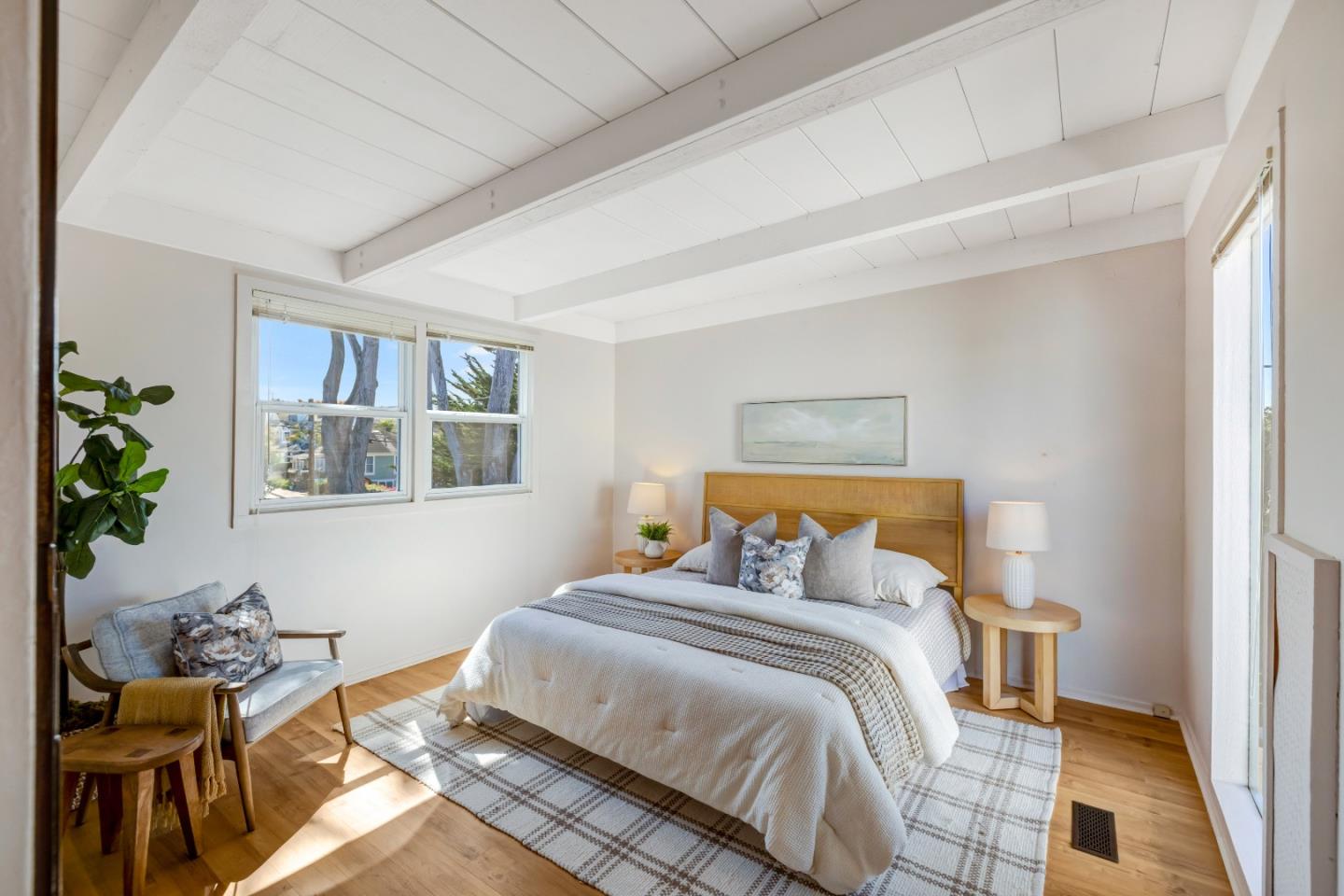 Detail Gallery Image 14 of 44 For 229 7th St, Pacific Grove,  CA 93950 - 3 Beds | 2 Baths
