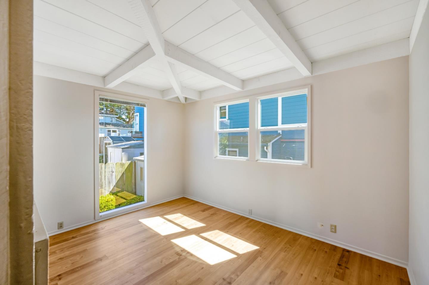 Detail Gallery Image 18 of 44 For 229 7th St, Pacific Grove,  CA 93950 - 3 Beds | 2 Baths