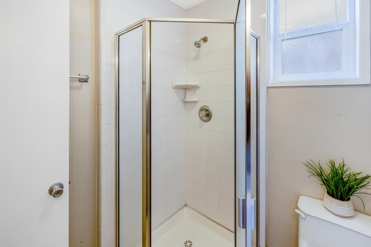 Detail Gallery Image 28 of 44 For 229 7th St, Pacific Grove,  CA 93950 - 3 Beds | 2 Baths