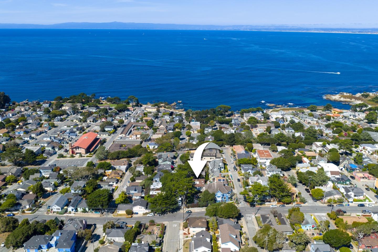 Detail Gallery Image 3 of 44 For 229 7th St, Pacific Grove,  CA 93950 - 3 Beds | 2 Baths