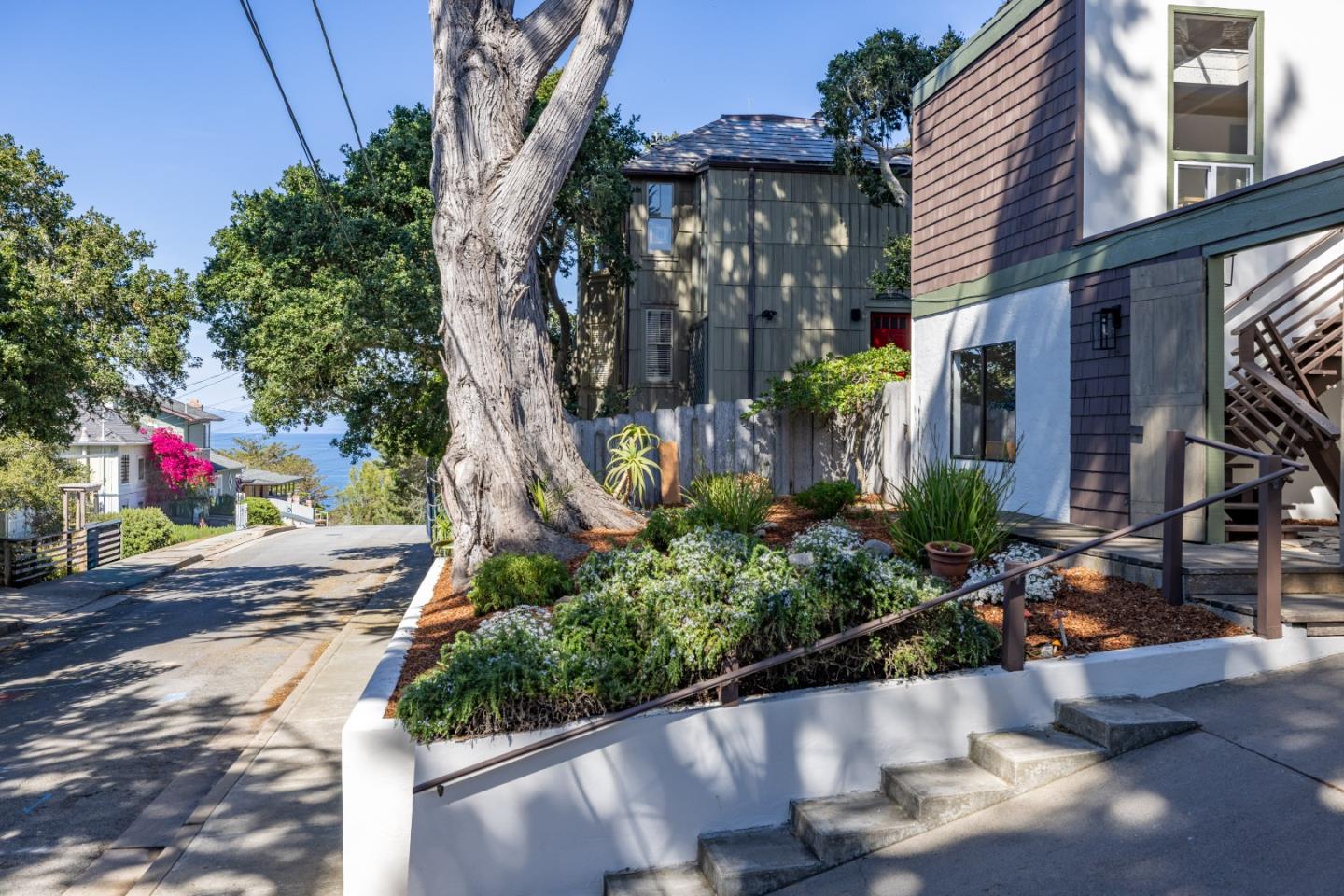 Detail Gallery Image 40 of 44 For 229 7th St, Pacific Grove,  CA 93950 - 3 Beds | 2 Baths