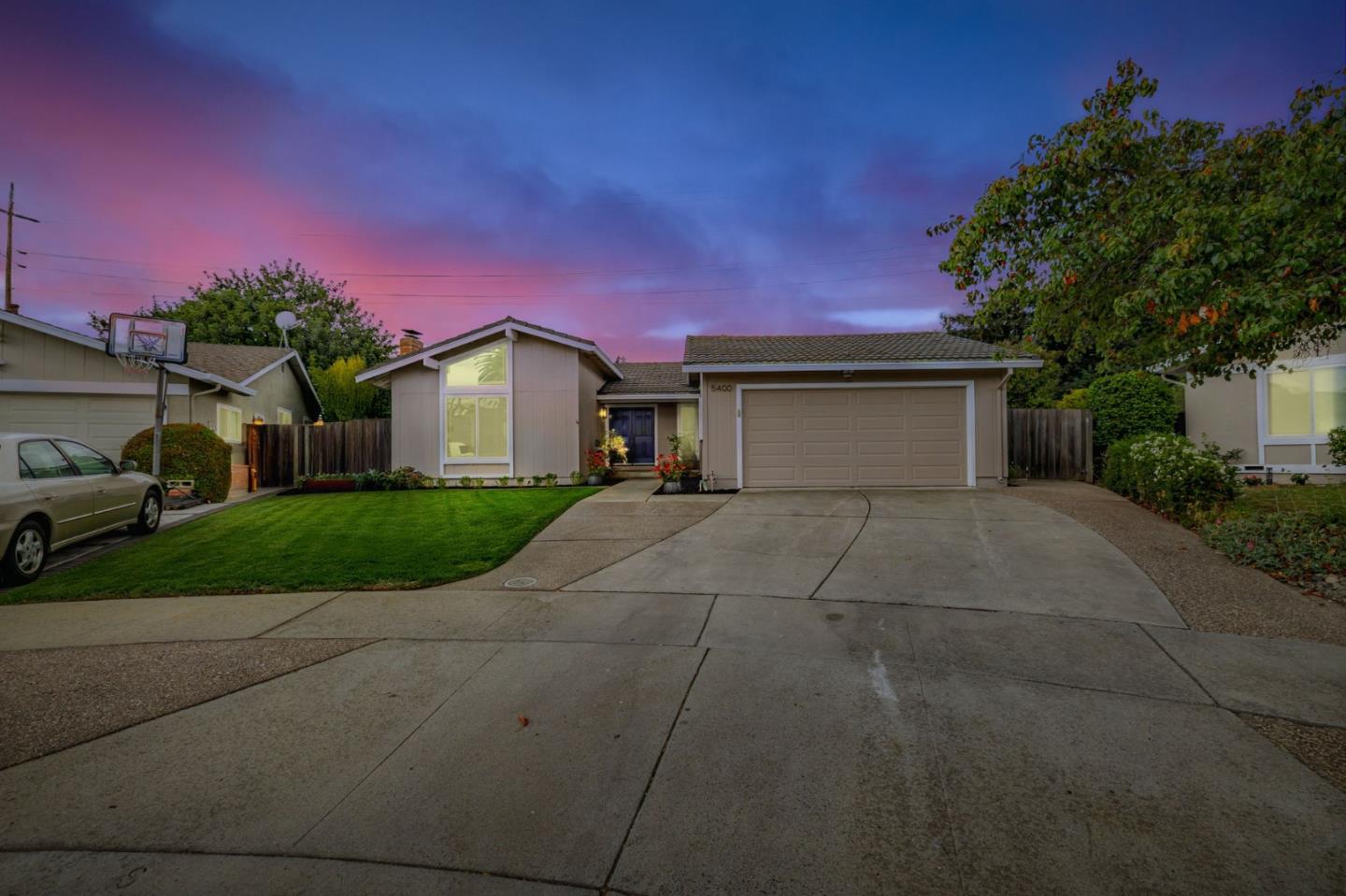 Detail Gallery Image 2 of 44 For 5400 Southbridge Ct, San Jose,  CA 95118 - 3 Beds | 2 Baths