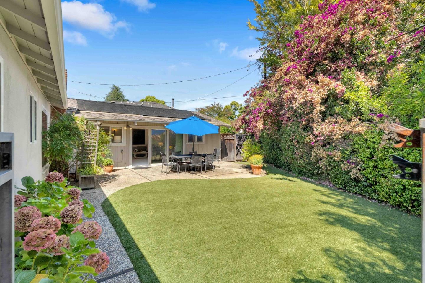 Detail Gallery Image 23 of 36 For 1249 Marilyn Ct, Mountain View,  CA 94040 - 3 Beds | 2 Baths