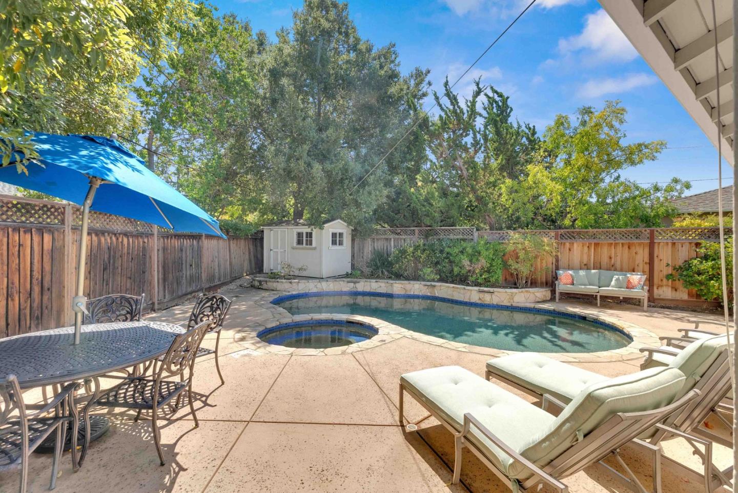 Detail Gallery Image 25 of 36 For 1249 Marilyn Ct, Mountain View,  CA 94040 - 3 Beds | 2 Baths