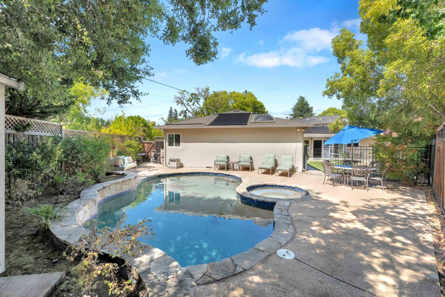 Detail Gallery Image 26 of 36 For 1249 Marilyn Ct, Mountain View,  CA 94040 - 3 Beds | 2 Baths