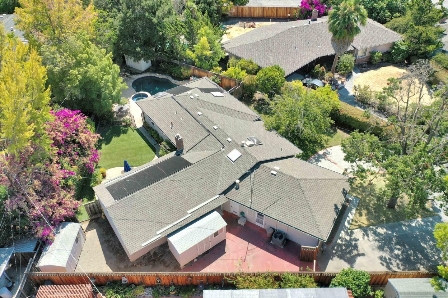 Detail Gallery Image 34 of 36 For 1249 Marilyn Ct, Mountain View,  CA 94040 - 3 Beds | 2 Baths