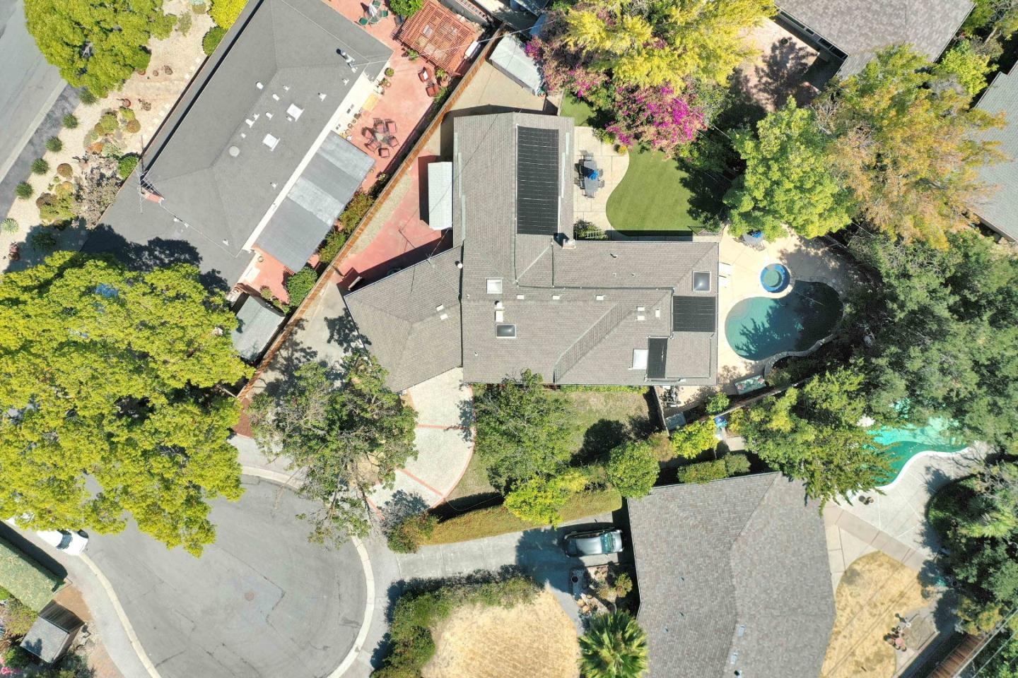 Detail Gallery Image 35 of 36 For 1249 Marilyn Ct, Mountain View,  CA 94040 - 3 Beds | 2 Baths