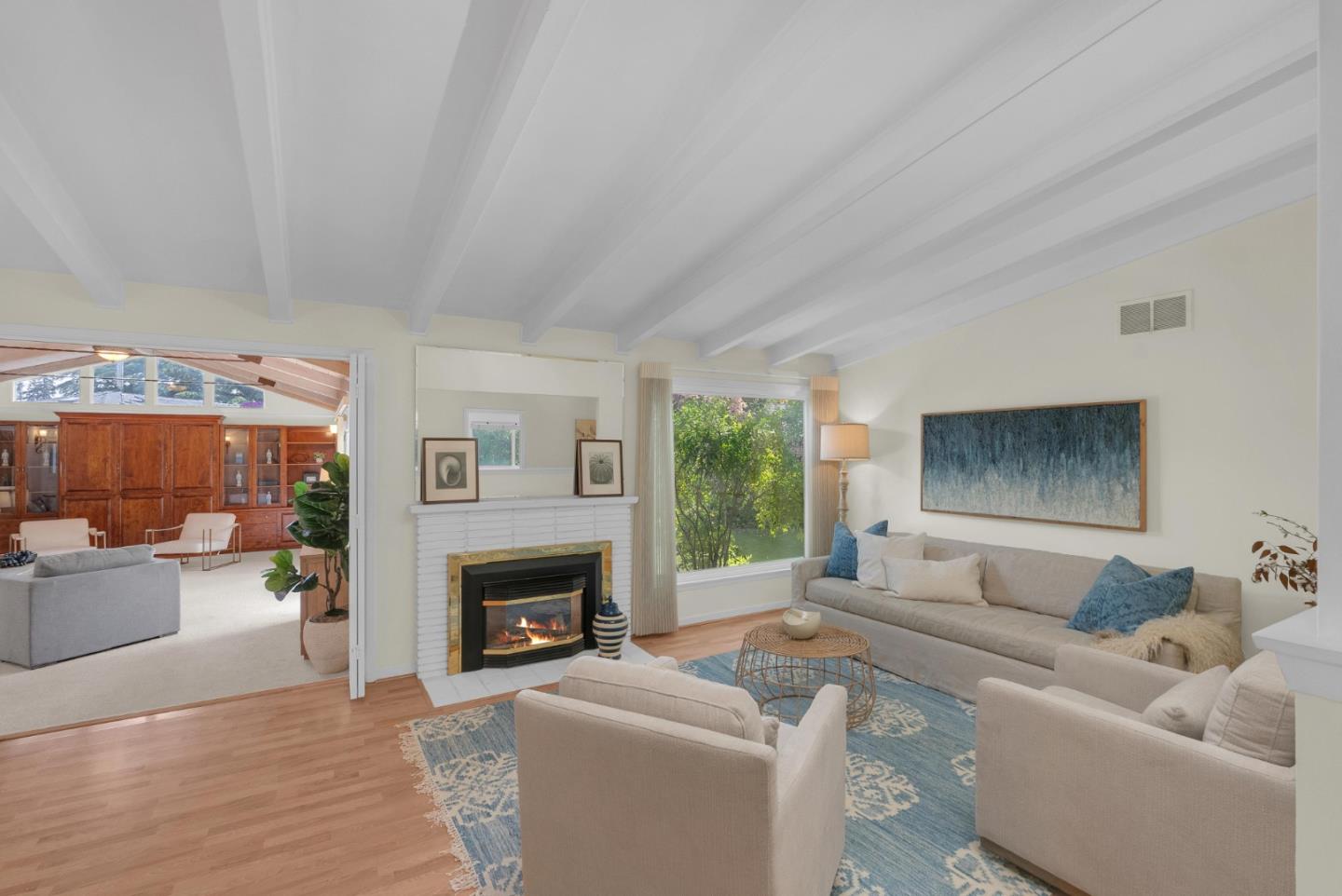 Detail Gallery Image 4 of 36 For 1249 Marilyn Ct, Mountain View,  CA 94040 - 3 Beds | 2 Baths