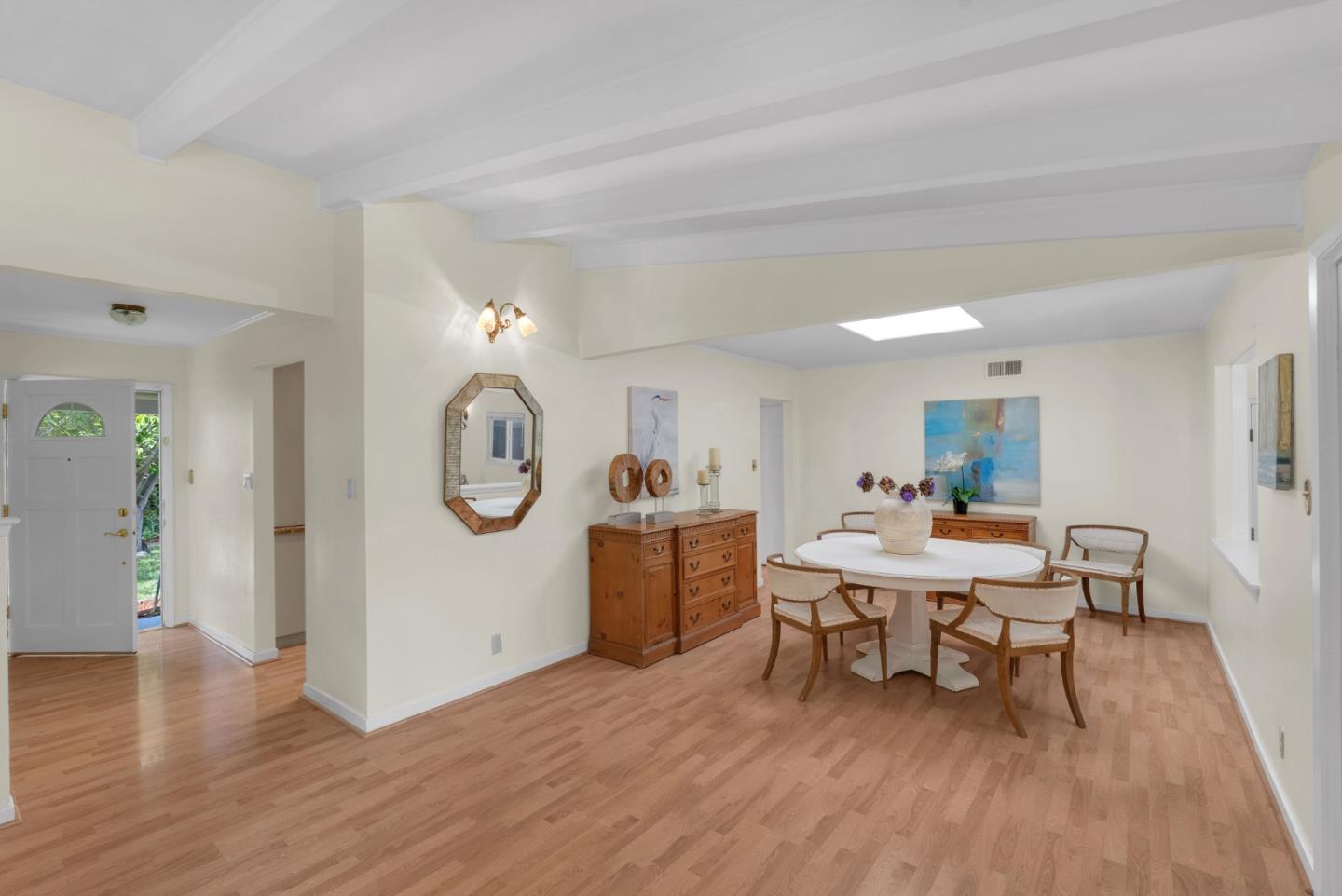 Detail Gallery Image 6 of 36 For 1249 Marilyn Ct, Mountain View,  CA 94040 - 3 Beds | 2 Baths
