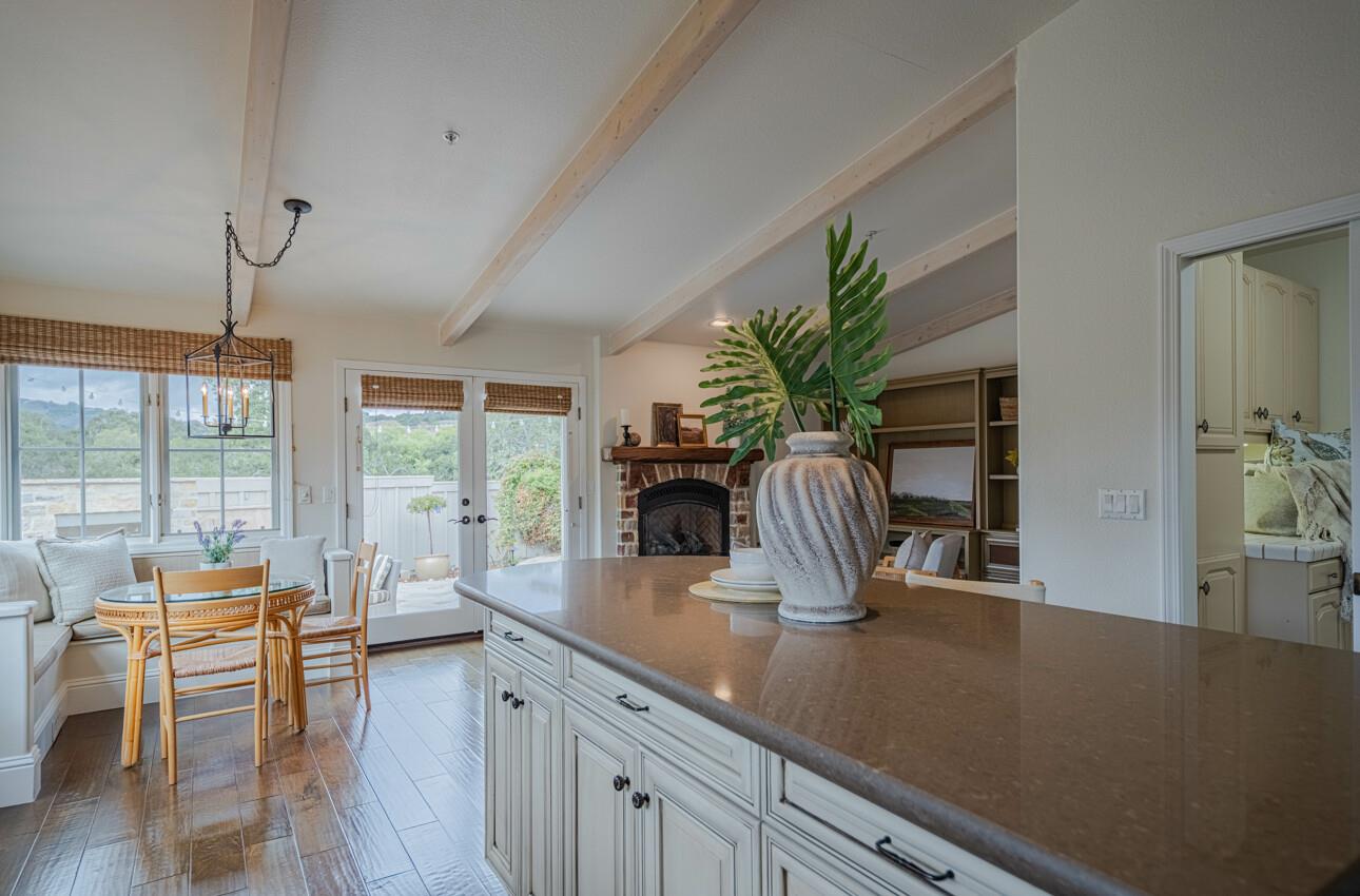 Detail Gallery Image 19 of 66 For 25603 Creekview Cir, Salinas,  CA 93908 - 4 Beds | 3 Baths
