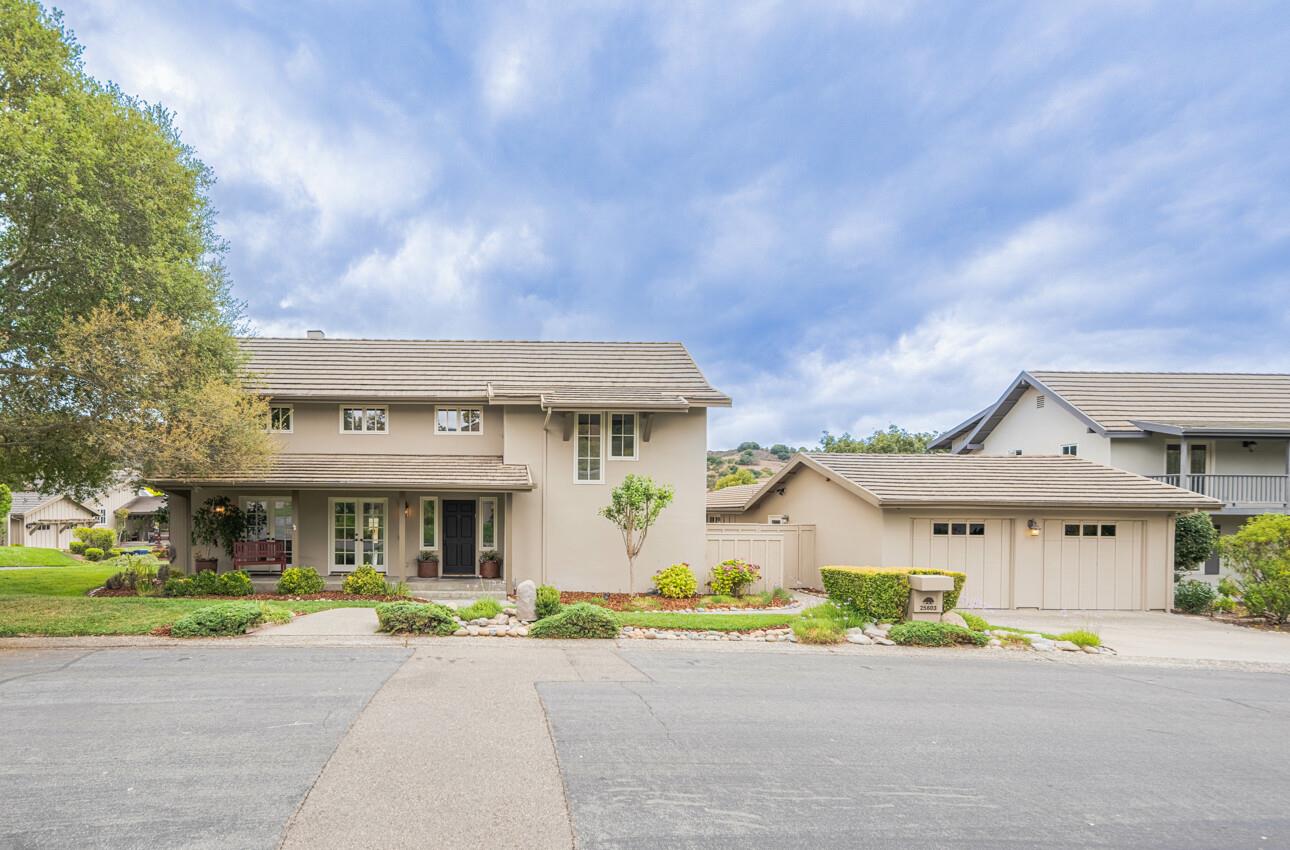 Detail Gallery Image 2 of 66 For 25603 Creekview Cir, Salinas,  CA 93908 - 4 Beds | 3 Baths